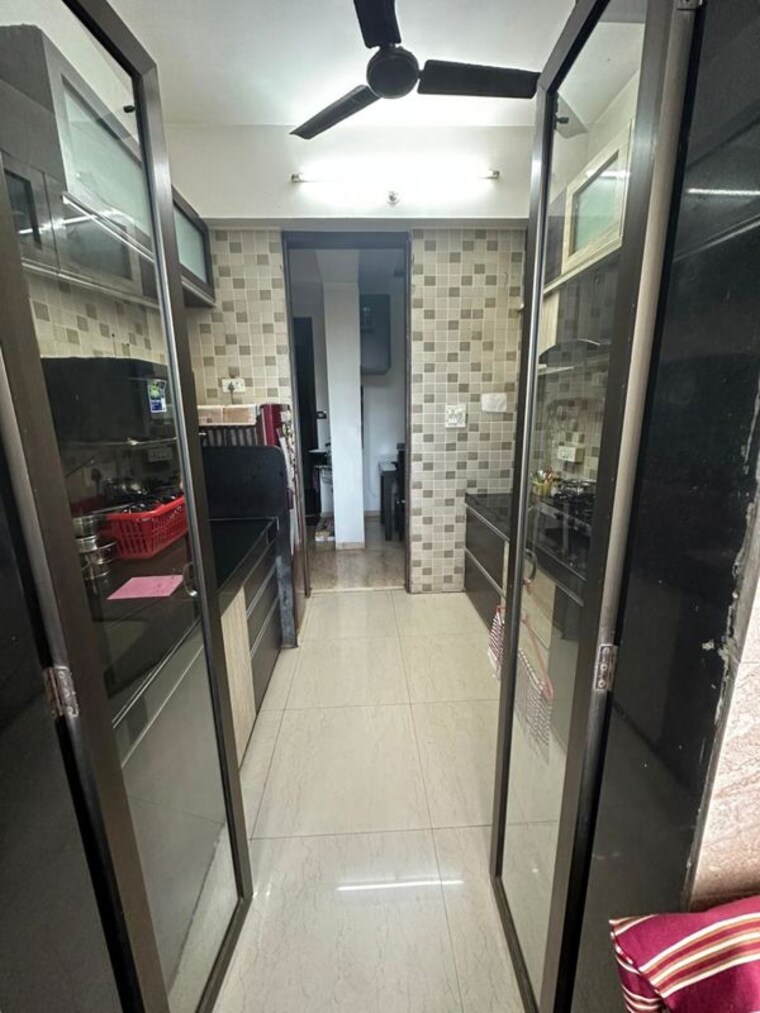 Kitchen, kukreja-hari-kunj-ii 3 Bedroom 1000 Sq.Ft. Apartment In Chembur Mumbai 10429330