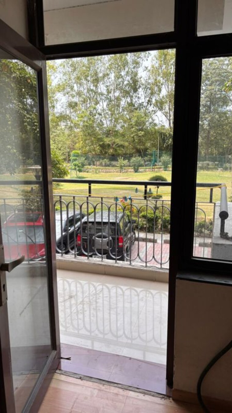 Balcony, purvanchal-royal-city 3.5 Bedroom 1925 Sq.Ft. Apartment In Chi V Greater Noida Greater Noida 10429395