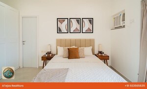 Bedroom in 2 BHK Apartment at Kalpataru Radiance, Goregaon West – for Rent