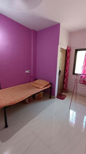 Bedroom in 2 BHK Apartment at Shivajinagar – for Rent