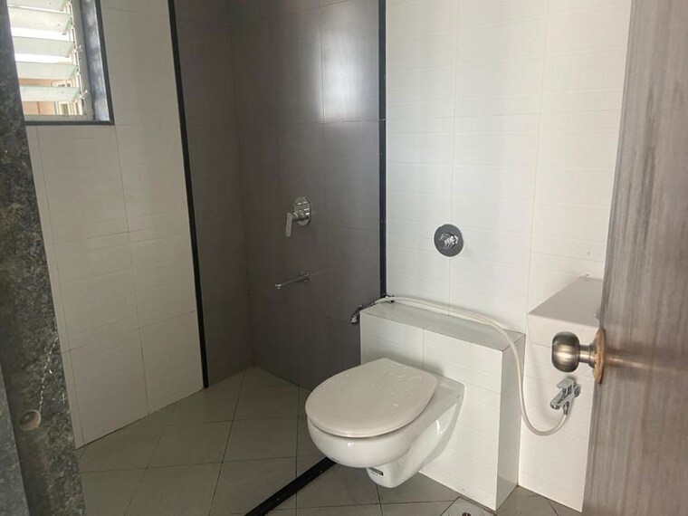 Bathroom, sanjona-abhilash 3 Bedroom 1100 Sq.Ft. Apartment In Chembur Mumbai 10429381