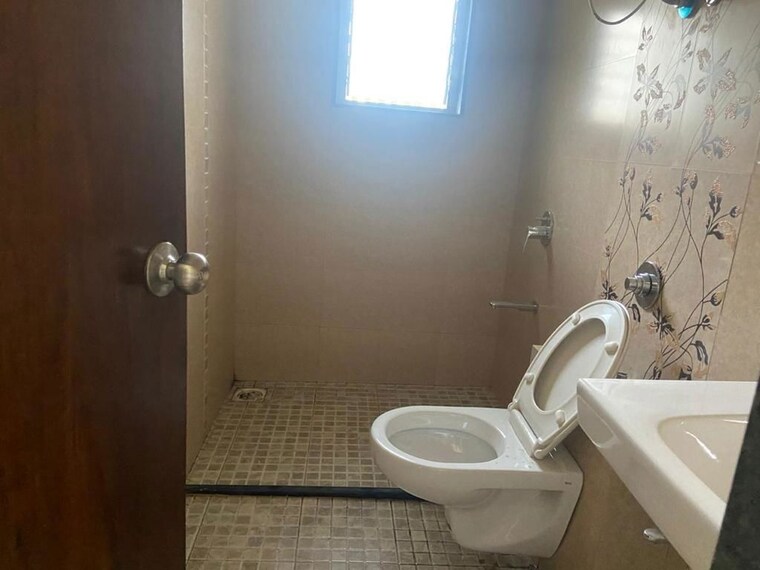 Bathroom, sanjona-abhilash 3 Bedroom 1100 Sq.Ft. Apartment In Chembur Mumbai 10429381
