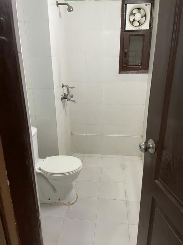 Bathroom, rps-savana 2 Bedroom 1273 Sq.Ft. Apartment In Sector 88 Faridabad 10429432