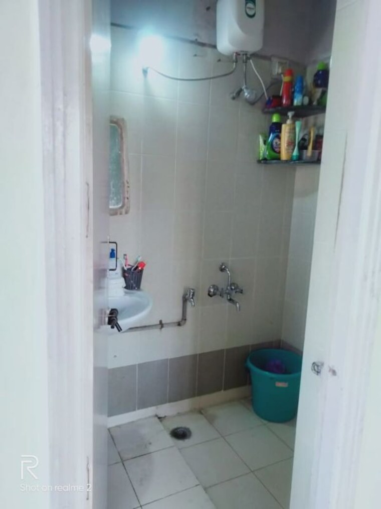 Bathroom, b-u-bhandari-hill-side-phase-i 2 Bedroom 1200 Sq.Ft. Apartment In Baner Pune 10429456