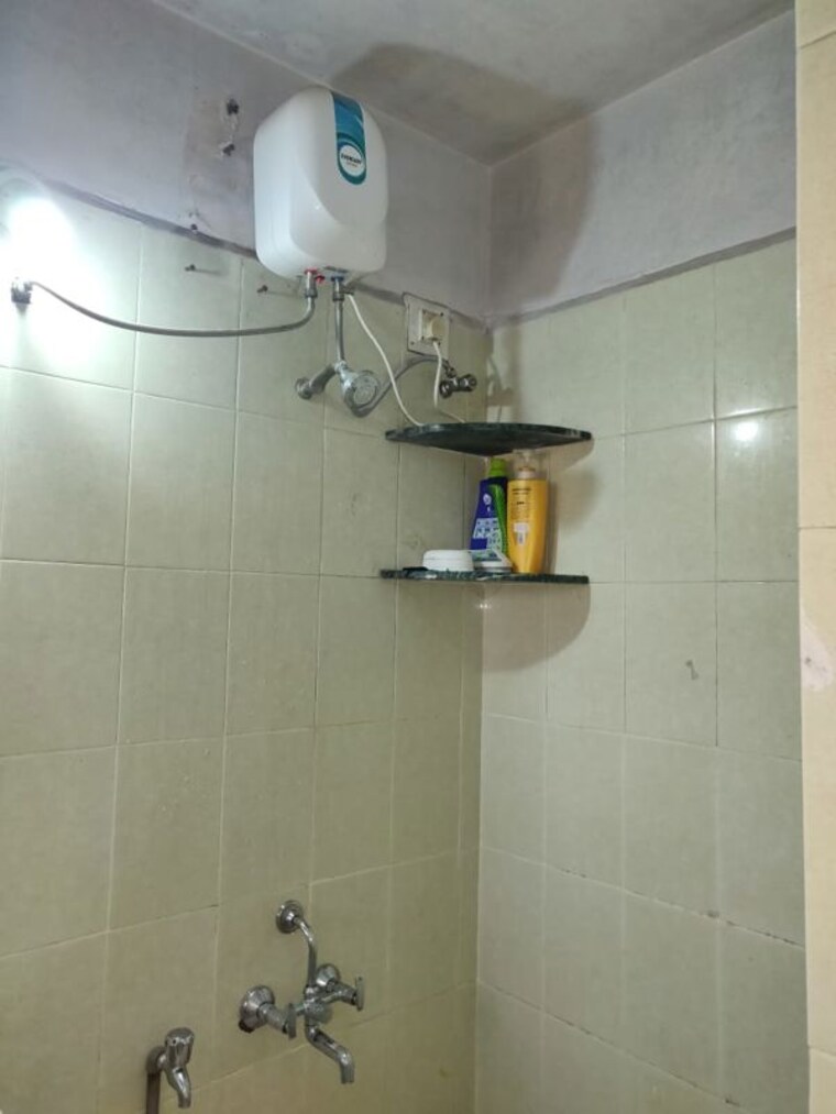 Bathroom, b-u-bhandari-hill-side-phase-i 2 Bedroom 1200 Sq.Ft. Apartment In Baner Pune 10429456