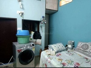 Furnished Amenities in 5 BHK Builder Floor at Rt Nagar – for Sale