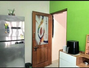 Furnished Amenities in 5 BHK Builder Floor at Rt Nagar – for Sale