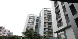 2 BHK Apartment For Sale in Camac st