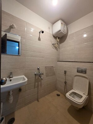 Bathroom in 1 BHK Builder Floor at Hsr Layout Sector 2 – for Rent
