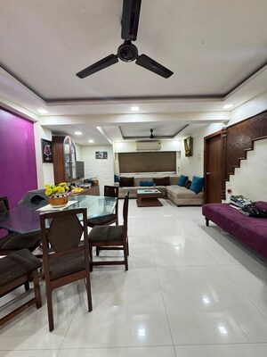 Living Room in 3 BHK Apartment at Chembur – for Rent