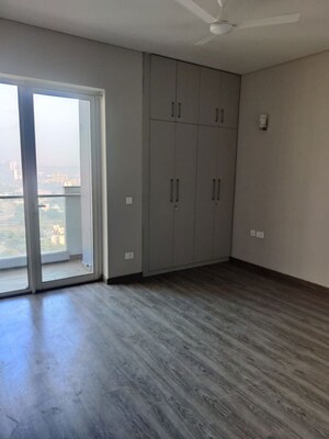 Room in 2 BHK Apartment at Emaar Digi Homes, Sector 62 – for Rent