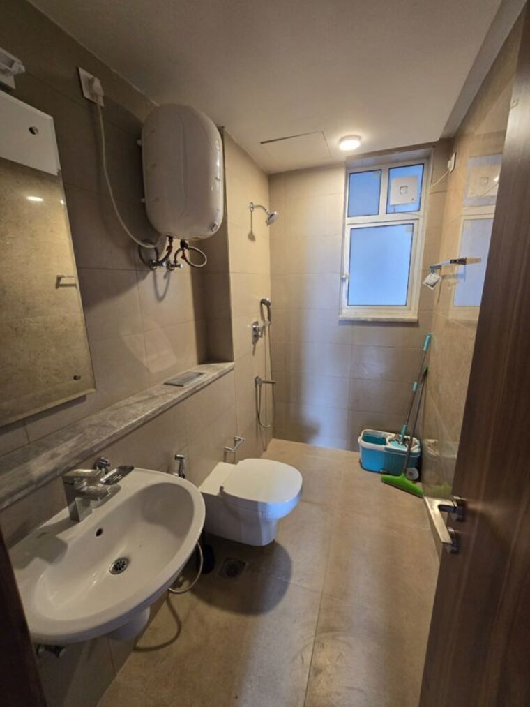 Bathroom, emaar-digi-homes 2 Bedroom 1508 Sq.Ft. Apartment In Sector 62 Gurgaon 10429490