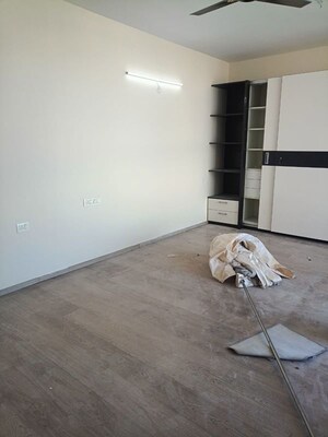 Room in 3 BHK Apartment at Hiranandani Club Meadows, Bannerghatta – for Rent