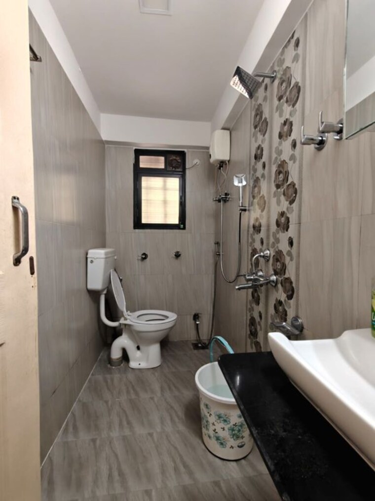 Bathroom, vaibhavlaxmi-stella-sapphire 3 Bedroom 1050 Sq.Ft. Apartment In Chembur Mumbai 10429514