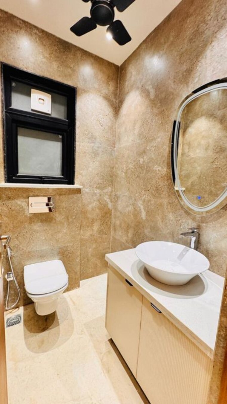 Bathroom, anant-raj-the-estate-floors 3.5 Bedroom 2430 Sq.Ft. Builder Floor In Sector 63a Gurgaon 10426993