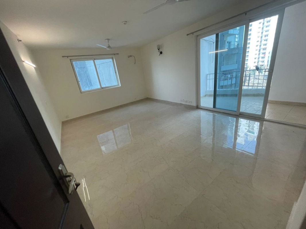 5 BHK + Servant Room 5724 Sq.Ft. Apartment in 3C Lotus 300