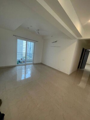 Room in 5 BHK Apartment at 3C Lotus 300, Sector 107 – for Sale