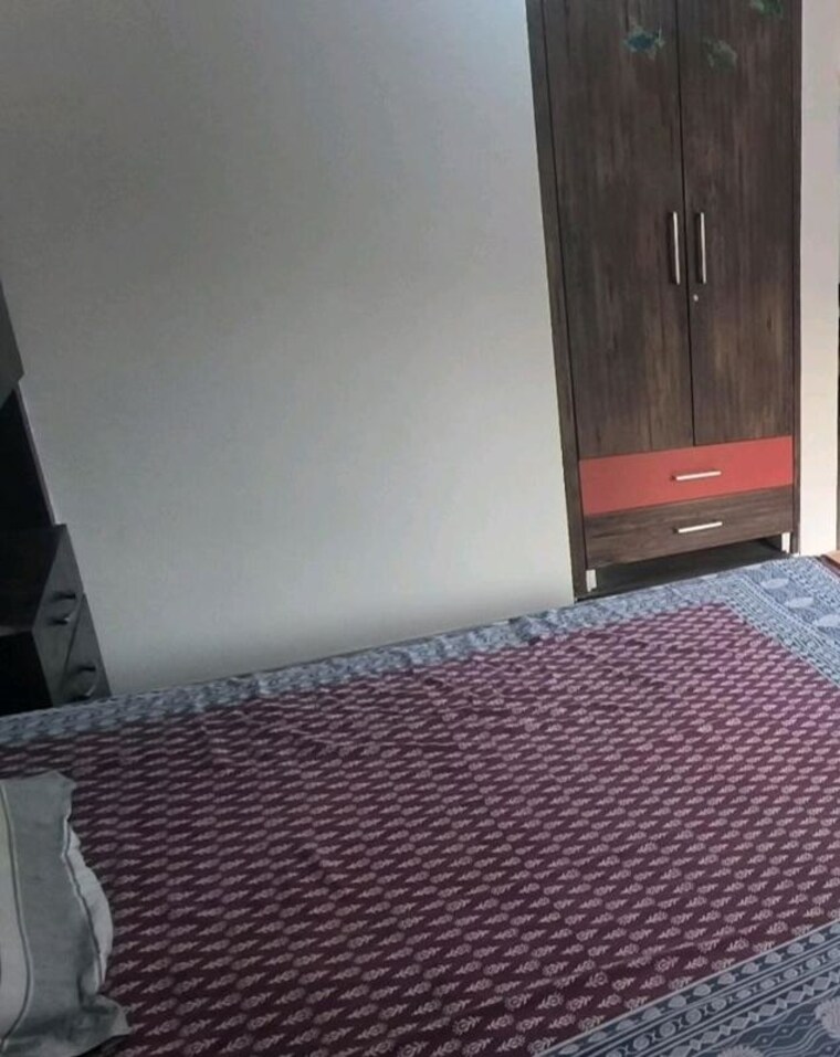 Bedroom, emaar-imperial-gardens 3 Bedroom 1750 Sq.Ft. Apartment In Sector 102 Gurgaon 10429554