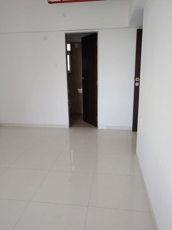 3 BHK + Servant Room 1500 Sq.Ft. Apartment in Royal Vatika Apartment