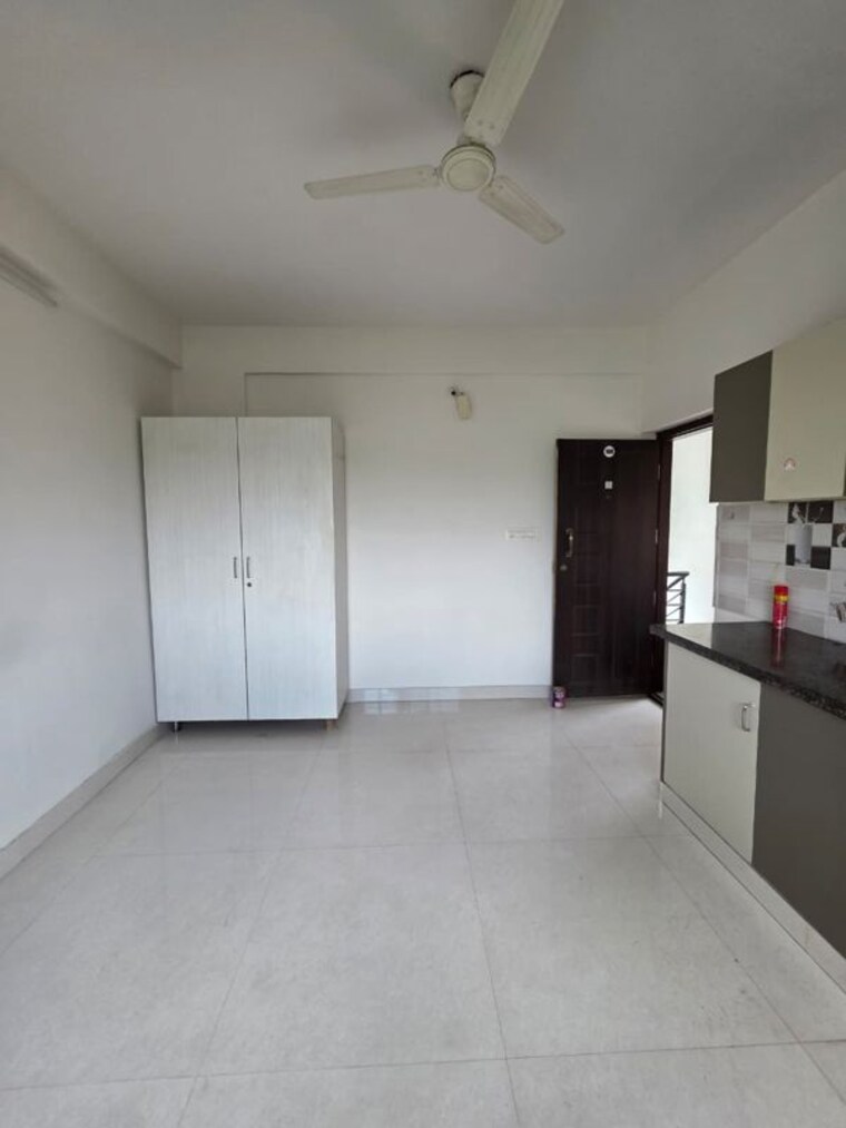 Room, hsr layout sector 2 1 RK 300 Sq.Ft. Builder Floor In Hsr Layout Sector 2 Bangalore 10429564