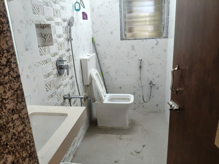 Bathroom, army-welfare-chs 3.5 Bedroom 1280 Sq.Ft. Apartment In Nerul Navi Mumbai 10429583