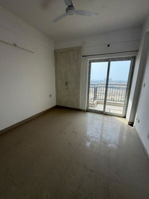 2 BHK Apartment For Sale in ATS Allure, Sector 22d Yamuna Expressway