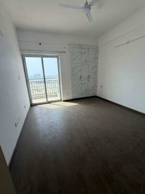 Room in 2 BHK Apartment at ATS Allure, Sector 22d Yamuna Expressway – for Sale