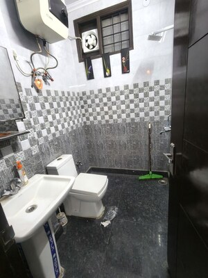 Team Area in 2 BHK Builder Floor at AJS Heights, Indrapuram – for Rent