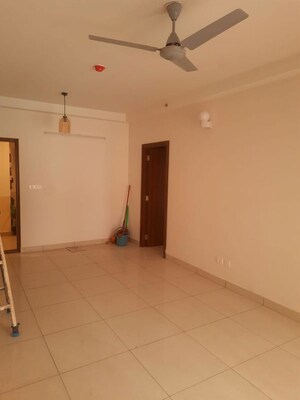 Room in 2 BHK Apartment at Prestige Finsbury Park Hyde, Bagaluru – for Rent