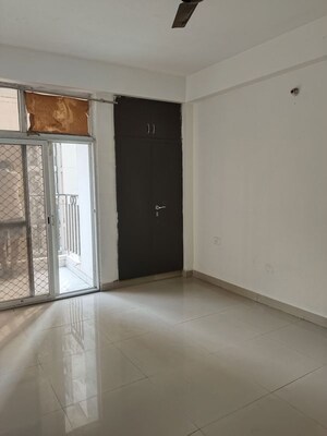 Room in 2.5 BHK Apartment at Nirala Aspire, Sector 16 Greater Noida – for Rent