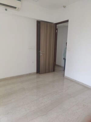 Room in 2.5 BHK Apartment at Lodha Parkside, Worli – for Rent