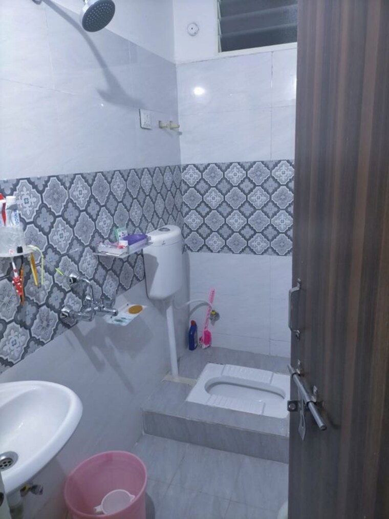 Bathroom, rapadia village 3 Bedroom 1150 Sq.Ft. Apartment In Rapadia Village Bhopal 10429660
