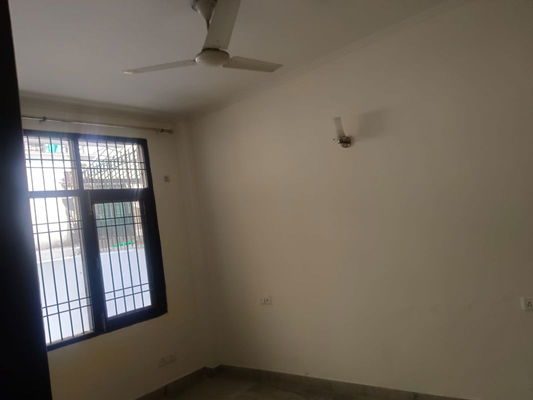 3 BHK 1620 Sq.Ft. Builder Floor in Unitech Singleton Floors South City
