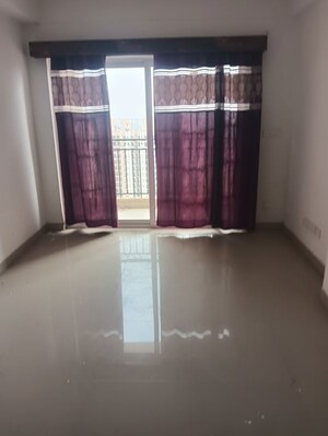 Room in 3 BHK Apartment at ATS Allure, Sector 22d Yamuna Expressway – for Rent