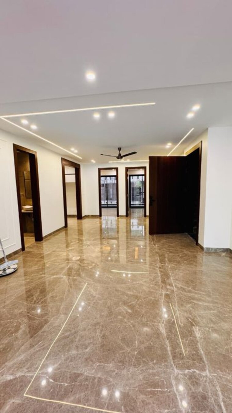 Room, sector 55 4 Bedroom 2700 Sq.Ft. Builder Floor In Sector 55 Gurgaon 10429715