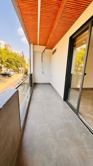 Building Lobby in 4 BHK Builder Floor at Sector 55 – for Sale