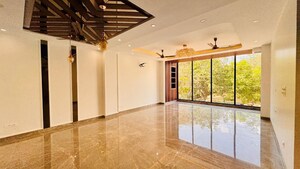 Room in 4 BHK Builder Floor at Sector 55 – for Sale