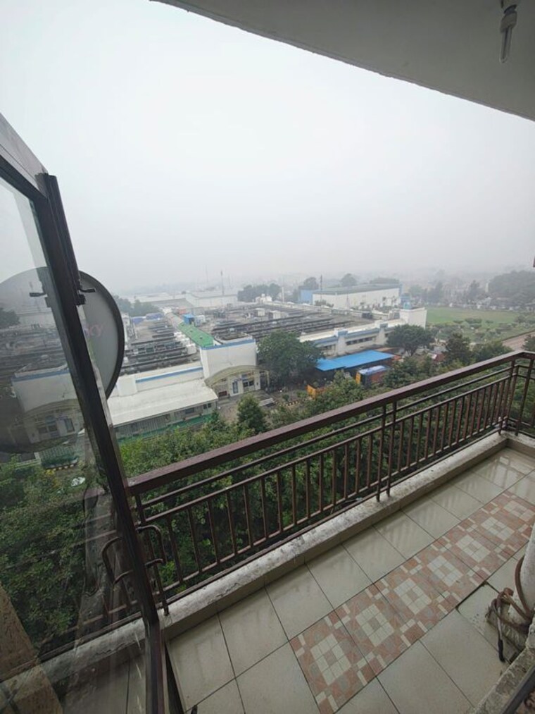 Balcony, vipul-lavanya 2 Bedroom 900 Sq.Ft. Apartment In Sector 81 Gurgaon 10429744