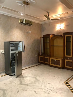Room in 2 BHK Independent House at Model Town – for Rent