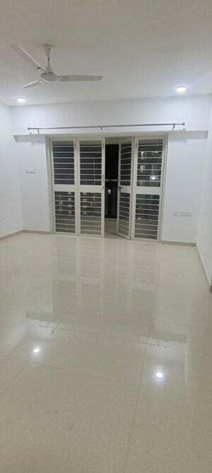 Room in 2 BHK Apartment at Goyal My Homes Wakad, Wakad – for Rent
