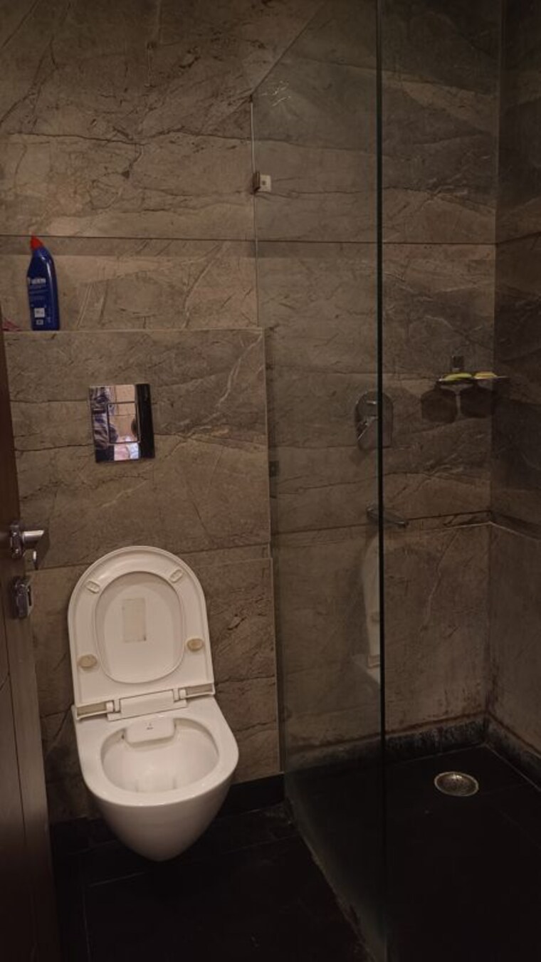 Bathroom, new rajinder nagar 3 Bedroom 1160 Sq.Ft. Builder Floor In New Rajinder Nagar Delhi 10429803
