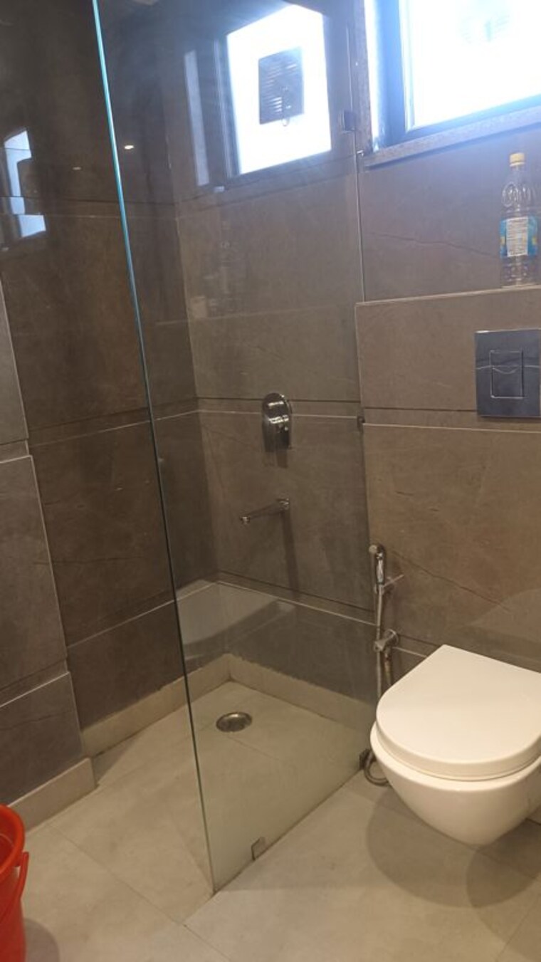 Bathroom, new rajinder nagar 3 Bedroom 1160 Sq.Ft. Builder Floor In New Rajinder Nagar Delhi 10429803