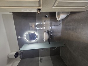 Team Area in 2 BHK Apartment at Goregaon West – for Rent