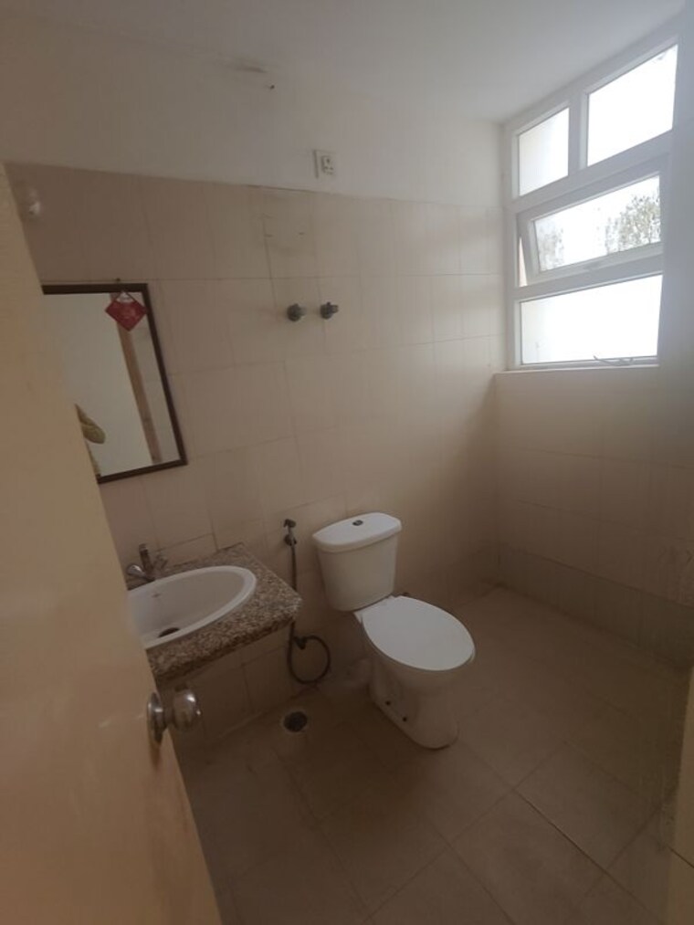 Bathroom, klj-espana 3 Bedroom 1305 Sq.Ft. Builder Floor In Sector 77 Faridabad 10429809