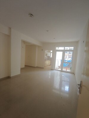 Hall in 3 BHK Builder Floor at Klj Espana, Sector 77 – for Sale
