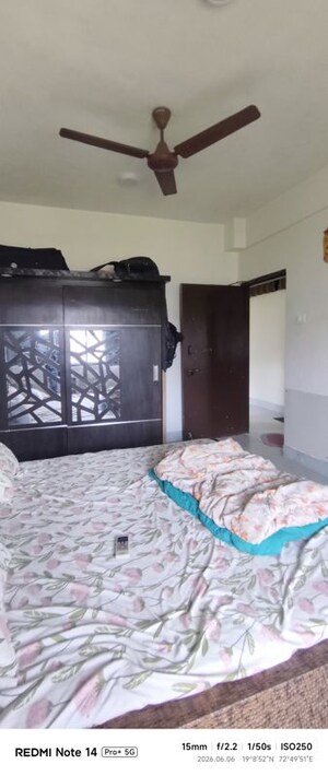 Bedroom in 2 BHK Apartment at Indus CHS, Andheri West – for Rent