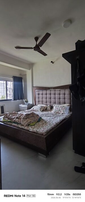 Bedroom in 2 BHK Apartment at Indus CHS, Andheri West – for Rent