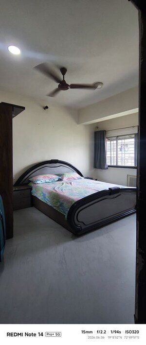 Bedroom in 2 BHK Apartment at Indus CHS, Andheri West – for Rent