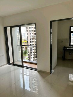 2.5 BHK + Pooja Room Apartment For Rent in Runwal Eirene