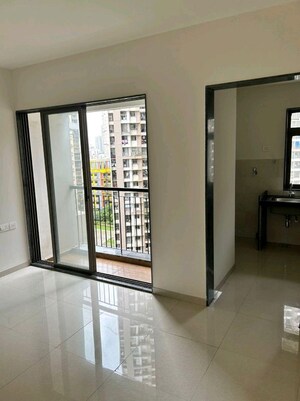 2.5 BHK Apartment For Rent in Runwal Eirene, Balkum Pada
